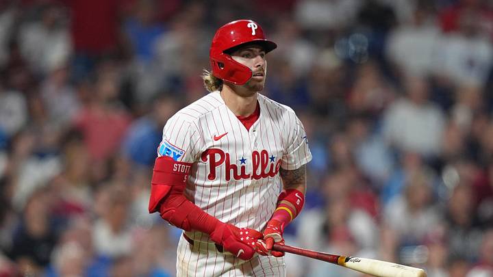 May 18, 2026; Philadelphia, Pennsylvania, USA; Philadelphia Phillies infielder Bryson Stott (5) watches the ball after hitting a two-run home run against the Cincinnati Reds in the eighth inning at Citizens Bank Park. May 18, 2026; Philadelphia, Pennsylvania, USA; Philadelphia Phillies infielder Bryson Stott (5) watches the ball after hitting a two-run home run against the Cincinnati Reds in the eighth inning at Citizens Bank Park.