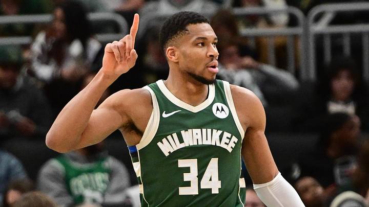 Giannis Antetokounmpo - Milwaukee Bucks