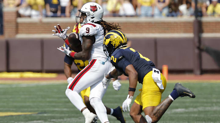 Arkansas State Red Wolves WR Courtney Jackson (9) matching up against Michigan Wolverines CB Will Johnson (2) 