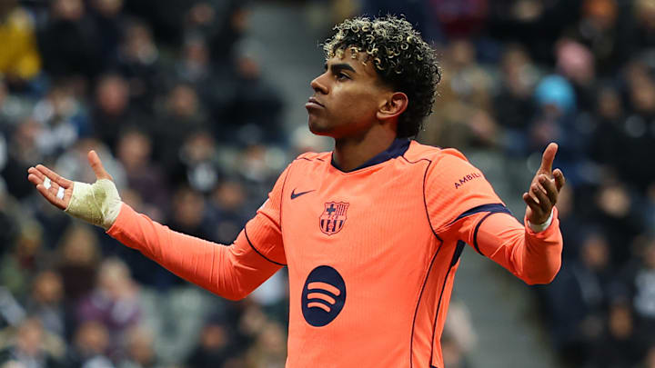 ลามีน ยามาล แห่งบาร์เซโลนา ทำลายสถิติแชมเปียนส์ลีก ด้วยเหตุการณ์สำคัญใหม่ที่น่าทึ่ง