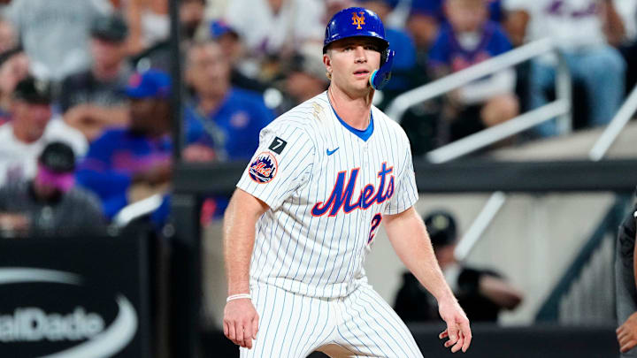 New York Mets first base Pete Alonso (20) is shown at first base after a fourth inning single, Tuesday, August 26, 2025.