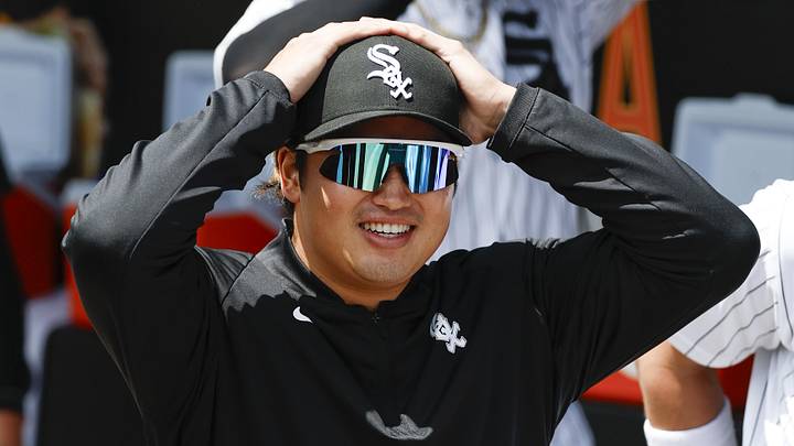 May 31, 2026; Chicago, Illinois, USA; Chicago White Sox injured Munetaka Murakami looks on from the dugout before a baseball game against the Detroit Tigers at Rate Field. Mandatory Credit: Kamil Krzaczynski-Imagn Images May 31, 2026; Chicago, Illinois, USA; Chicago White Sox injured Munetaka Murakami looks on from the dugout before a baseball game against the Detroit Tigers at Rate Field. Mandatory Credit: Kamil Krzaczynski-Imagn Images