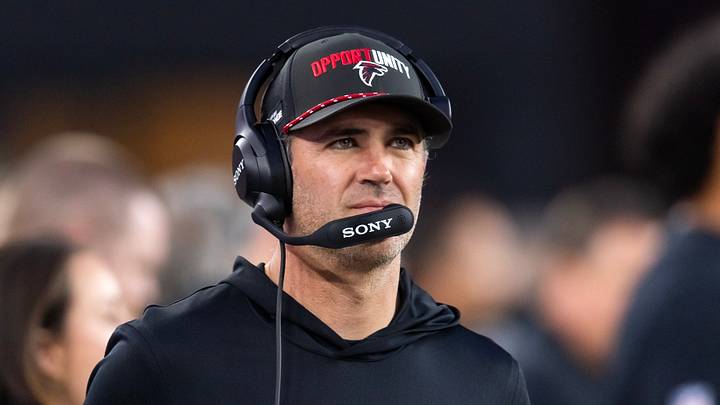 Atlanta Falcons offensive coordinator Zac Robinson against the Arizona Cardinals at State Farm Stadium. Atlanta Falcons offensive coordinator Zac Robinson against the Arizona Cardinals at State Farm Stadium.