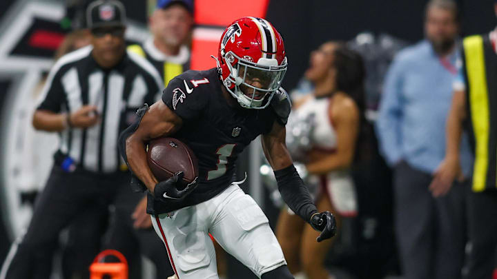 Atlanta Falcons wide receiver Darnell Mooney is becoming a hot name in fantasy football.
