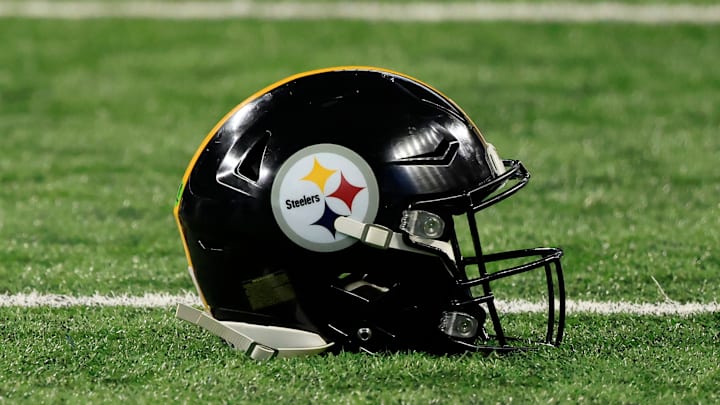 Pittsburgh Steelers v Indianapolis Colts Pittsburgh Steelers v Indianapolis Colts