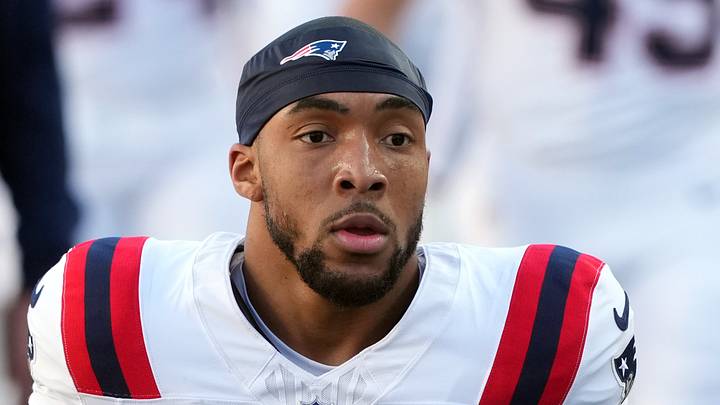 New England Patriots running back Treveyon Henderson (32).