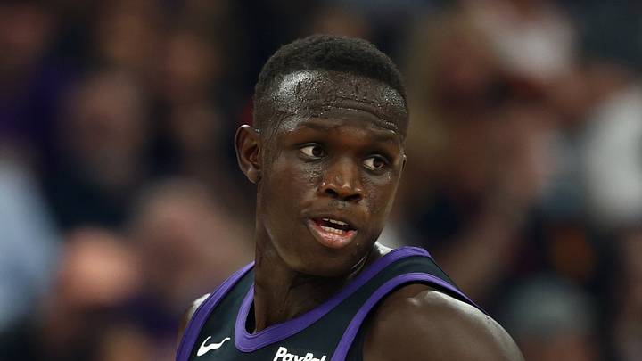 Phoenix, Arizona, USA; Phoenix Suns center Khaman Maluach (10) against the Dallas Mavericks at Mortgage Matchup Center on Apr 8, 2026. Phoenix, Arizona, USA; Phoenix Suns center Khaman Maluach (10) against the Dallas Mavericks at Mortgage Matchup Center on Apr 8, 2026.