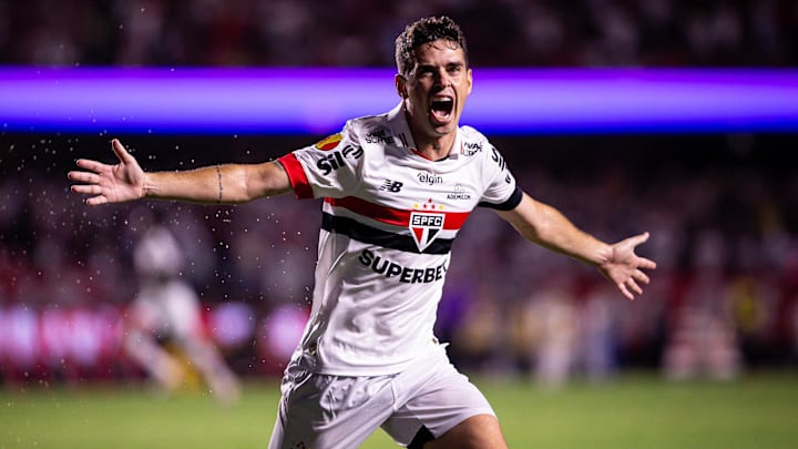 Oscar foi decisivo em seu primeiro clássico pelo São Paulo em 2025 Oscar foi decisivo em seu primeiro clássico pelo São Paulo em 2025