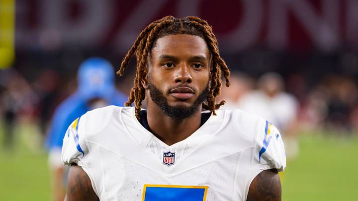 Oct 21, 2024; Glendale, Arizona, USA; Los Angeles Chargers cornerback Kristian Fulton (7) against the Arizona Cardinals at State Farm Stadium. Mandatory Credit: Mark J. Rebilas-Imagn Images