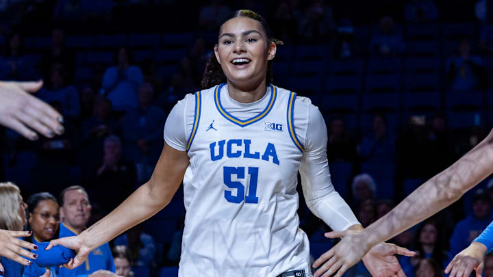 Oregon v UCLA Oregon v UCLA