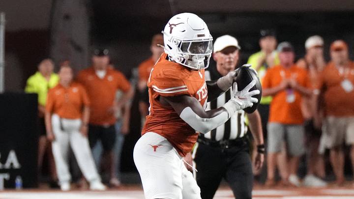 Texas Longhorns running back Raleek Brown (0) makes a catch against the Ohio State Buckeyes during the first half at Darrell K Royal-Texas Memorial Stadium. Texas Longhorns running back Raleek Brown (0) makes a catch against the Ohio State Buckeyes during the first half at Darrell K Royal-Texas Memorial Stadium.