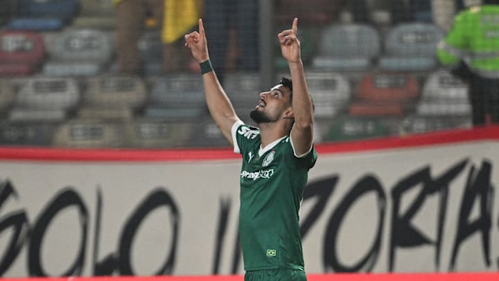 Atacante foi destaque na partida de ida