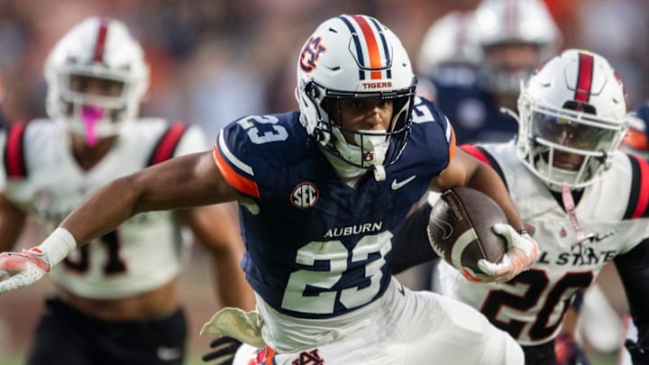 Only one Auburn starter on offense chose to stick it out for a new head coach Only one Auburn starter on offense chose to stick it out for a new head coach