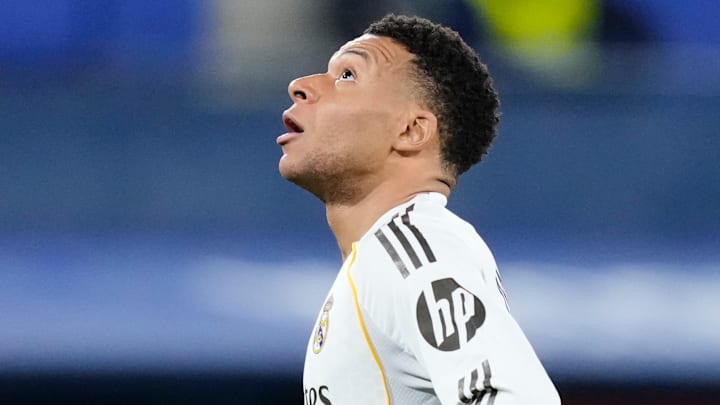 Mbappé devrait être absent plusieurs semaines Mbappé devrait être absent plusieurs semaines