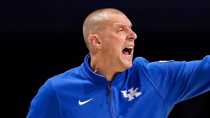 Kentucky coach Mark Pope works with his team against Vanderbilt during the first half at Memorial Gymnasium in Nashville, Tenn., Tuesday, Jan. 27, 2026.