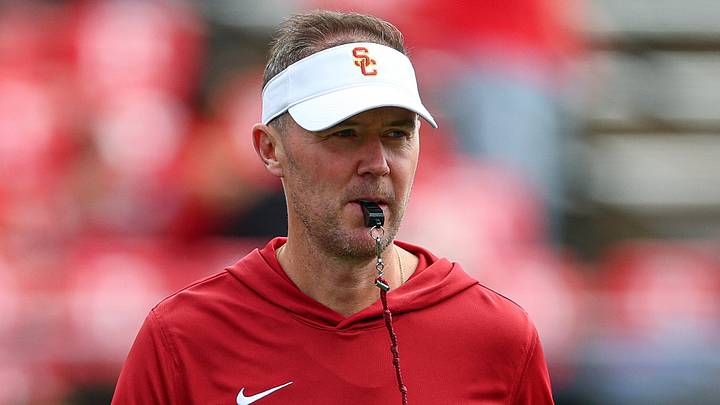 Sep 19, 2026; Piscataway, New Jersey, USA; USC Trojans head coach Lincoln Riley on the field during warm ups before the game against the Rutgers Scarlet Knights at SHI Stadium. Mandatory Credit: Vincent Carchietta-Imagn Images Sep 19, 2026; Piscataway, New Jersey, USA; USC Trojans head coach Lincoln Riley on the field during warm ups before the game against the Rutgers Scarlet Knights at SHI Stadium. Mandatory Credit: Vincent Carchietta-Imagn Images