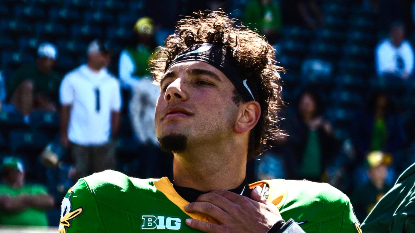 Oregon QB Dylan Raiola Connects with Evan Stewart for Spring Game Touchdown