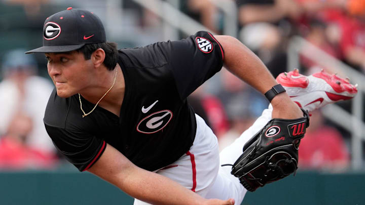 Georgia pitcher Brian Curley (7) throws the ball during a NCAA baseball game against Texas A&M in Athens, Ga., on Friday, May 16, 2025.