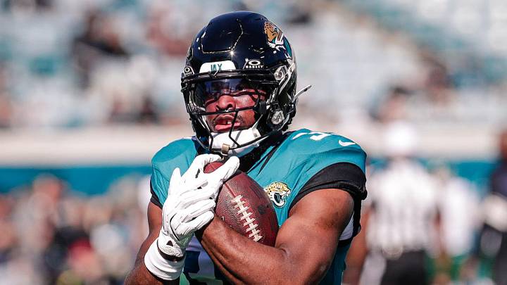 Dec 14, 2025; Jacksonville, Florida, USA;Jacksonville Jaguars running back Bhayshul Tuten (33) warms up during pregame warmups against the New York Jets at EverBank Stadium. Mandatory Credit: Travis Register-Imagn Images Dec 14, 2025; Jacksonville, Florida, USA;Jacksonville Jaguars running back Bhayshul Tuten (33) warms up during pregame warmups against the New York Jets at EverBank Stadium. Mandatory Credit: Travis Register-Imagn Images