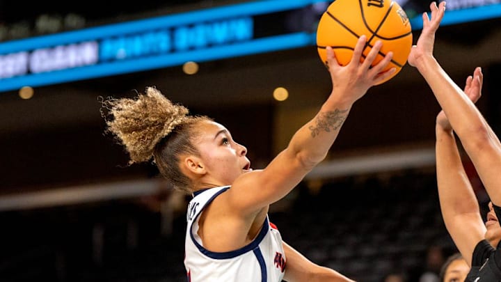 Scenes from the women's basketball game between Vanderbilt and Arizona at Acrisure Arena in Palm Desert, Calif., on Tuesday, November 26, 2024. Scenes from the women's basketball game between Vanderbilt and Arizona at Acrisure Arena in Palm Desert, Calif., on Tuesday, November 26, 2024.