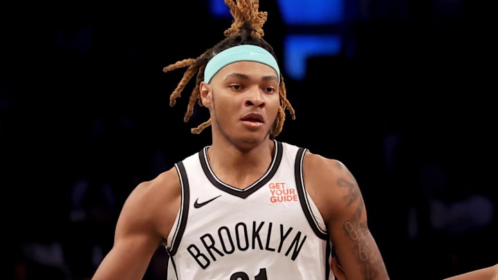 Mar 26, 2025; Brooklyn, New York, USA; Brooklyn Nets forward Noah Clowney (21) brings the ball up court against Toronto Raptors forward Scottie Barnes (4) during the first quarter at Barclays Center. Mandatory Credit: Brad Penner-Imagn Images Mar 26, 2025; Brooklyn, New York, USA; Brooklyn Nets forward Noah Clowney (21) brings the ball up court against Toronto Raptors forward Scottie Barnes (4) during the first quarter at Barclays Center. Mandatory Credit: Brad Penner-Imagn Images