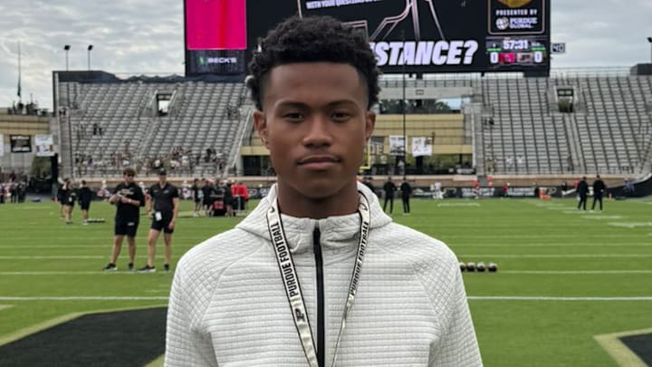 2027 quarterback prospect Israel Abrams 