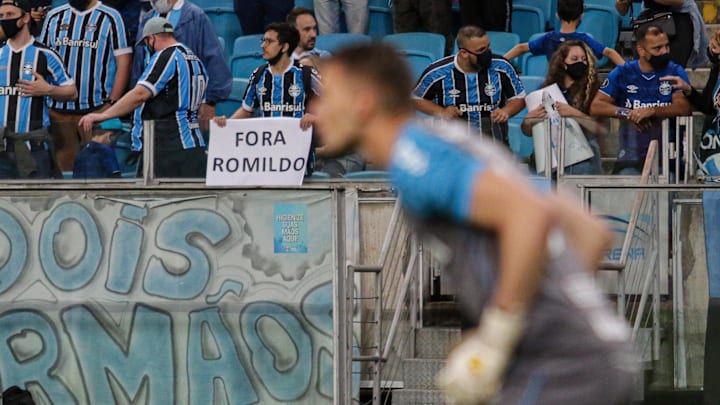 Torcida não aguenta mais ouvir falar no atual presidente tricolor