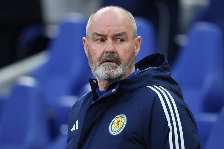 Steve Clarke สตีฟ คลาร์ก
