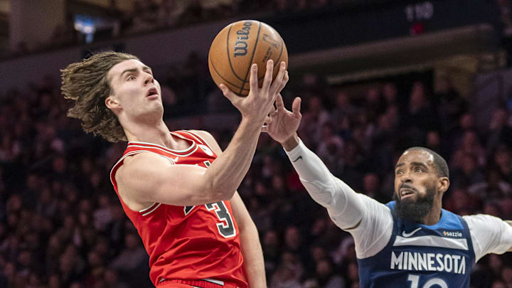 aJan 22, 2026; Minneapolis, Minnesota, USA; Chicago Bulls guard Josh Giddey (3) drives to the basket past Minnesota Timberwolves guard Mike Conley (10) in the second half at Target Center. Mandatory Credit: Jesse Johnson-Imagn Images aJan 22, 2026; Minneapolis, Minnesota, USA; Chicago Bulls guard Josh Giddey (3) drives to the basket past Minnesota Timberwolves guard Mike Conley (10) in the second half at Target Center. Mandatory Credit: Jesse Johnson-Imagn Images