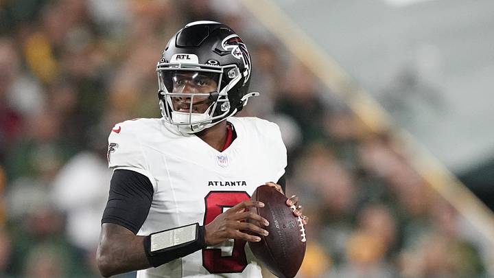 Sep 24, 2026; Green Bay, Wisconsin, USA;  Atlanta Falcons quarterback Michael Penix Jr. (9) drops back to pass during the third quarter against the Green Bay Packers at Lambeau Field.  Mandatory Credit: Jeff Hanisch-Imagn Images
