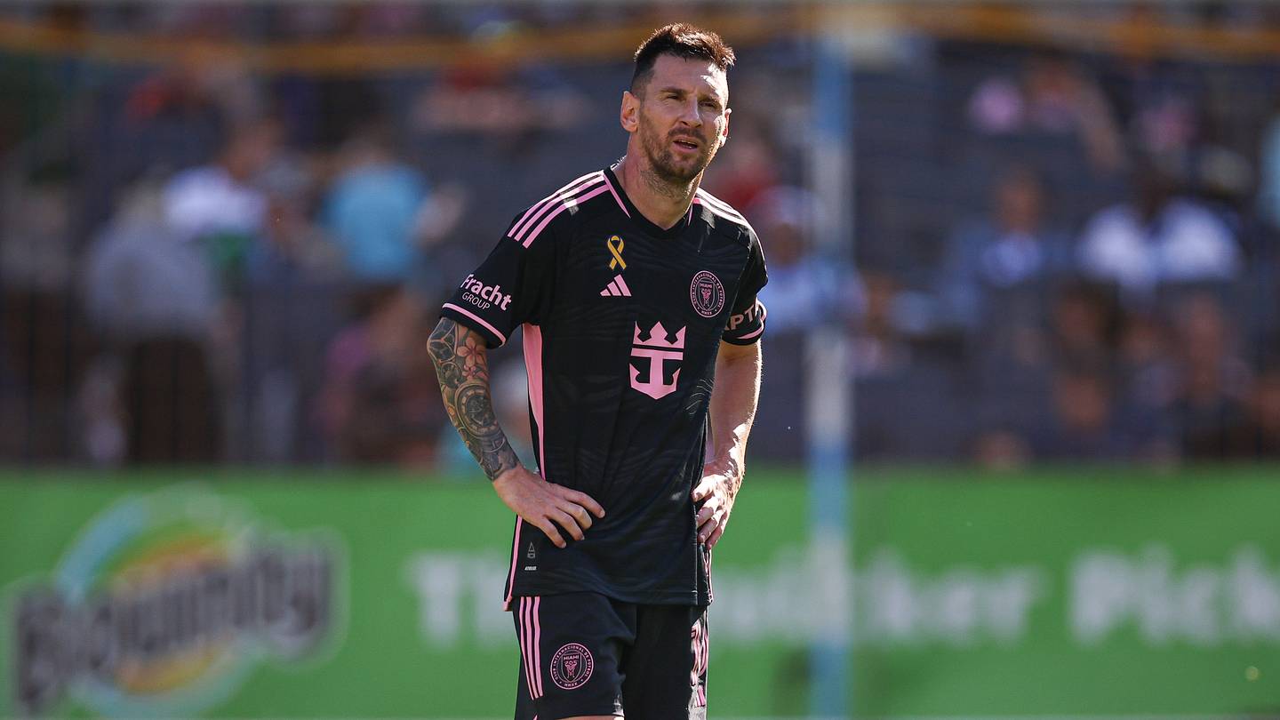 Messi Honored at Inter Miami with Exclusive Pink Jersey