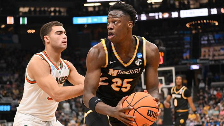Mar 20, 2026; St. Louis, MO, USA; Missouri Tigers forward Mark Mitchell (25) drives to the basket \against the Miami (FL) Hurricanes during the second half during a first round game of the men's 2026 NCAA Tournament at Enterprise Center. Mandatory Credit: Jeff Curry-Imagn Images Mar 20, 2026; St. Louis, MO, USA; Missouri Tigers forward Mark Mitchell (25) drives to the basket \against the Miami (FL) Hurricanes during the second half during a first round game of the men's 2026 NCAA Tournament at Enterprise Center. Mandatory Credit: Jeff Curry-Imagn Images