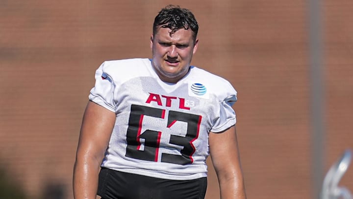 Atlanta Falcons guard Chris Lindstrom's resume keeps growing, but he still has several boxes to check. Atlanta Falcons guard Chris Lindstrom's resume keeps growing, but he still has several boxes to check.