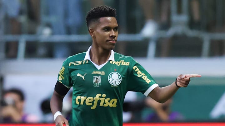 Estêvão foi o craque do Brasileirão 2024