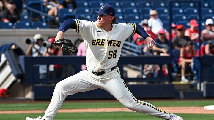 Cincinnati Reds v Milwaukee Brewers