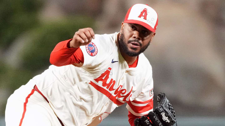 Los Angeles Angels relief pitcher Kenley Jansen (74) delivers a pitch. Los Angeles Angels relief pitcher Kenley Jansen (74) delivers a pitch.