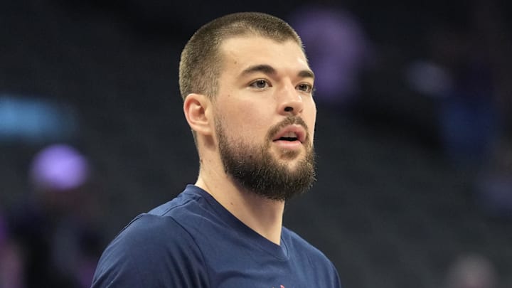 Former Los Angeles Clippers center Ivica Zubac (40) before the game against the Sacramento Kings at Golden 1 Center.