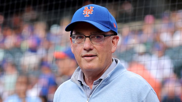 Aug 14, 2025; New York City, New York, USA; New York Mets owner Steve Cohen stands on the field before a ceremony to honor first baseman Pete Alonso (not pictured) for breaking the Mets all time home run record before a game against the Atlanta Braves at Citi Field. Mandatory Credit: Brad Penner-Imagn Images Aug 14, 2025; New York City, New York, USA; New York Mets owner Steve Cohen stands on the field before a ceremony to honor first baseman Pete Alonso (not pictured) for breaking the Mets all time home run record before a game against the Atlanta Braves at Citi Field. Mandatory Credit: Brad Penner-Imagn Images