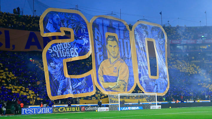La directiva y afición de Tigres homenajeó al francés André-Pierre Gignac por sus 200 goles con la casaca felina.