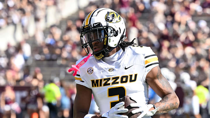 Missouri Tigers wide receiver Luther Burden III (3) warms up prior to the against the Texas A&M