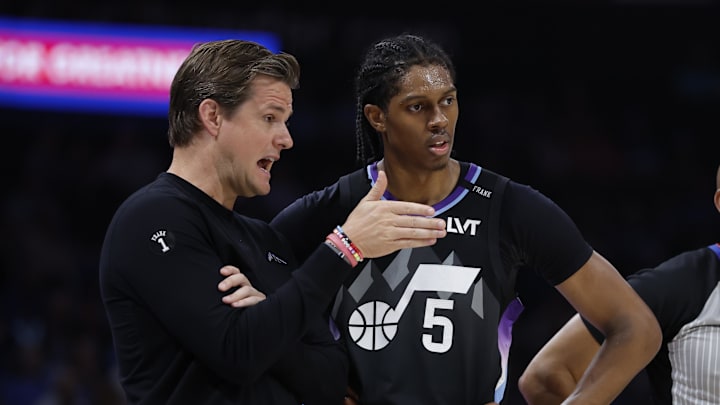 Apr 5, 2026; Oklahoma City, Oklahoma, USA; Utah Jazz head coach Will Hardy talks to forward Cody Williams (5) during the second half at Paycom Center. Mandatory Credit: Alonzo Adams-Imagn Images