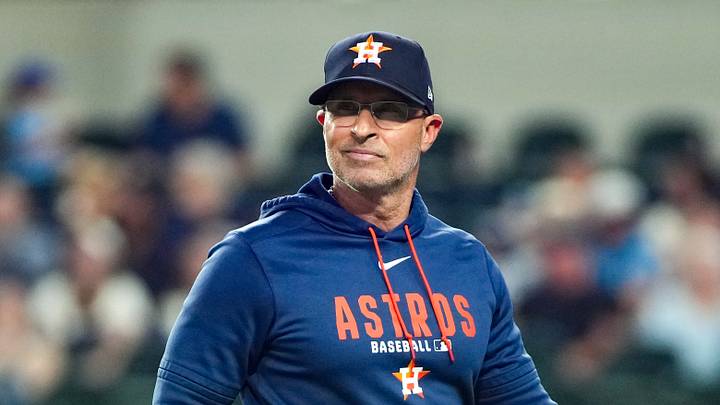 May 28, 2026; Arlington, Texas, USA;  Houston Astros manager Joe Espada (19) walks of the field after a pitching change during the seventh inning against the Texas Rangers at Globe Life Field. Mandatory Credit: Raymond Carlin III-Imagn Images