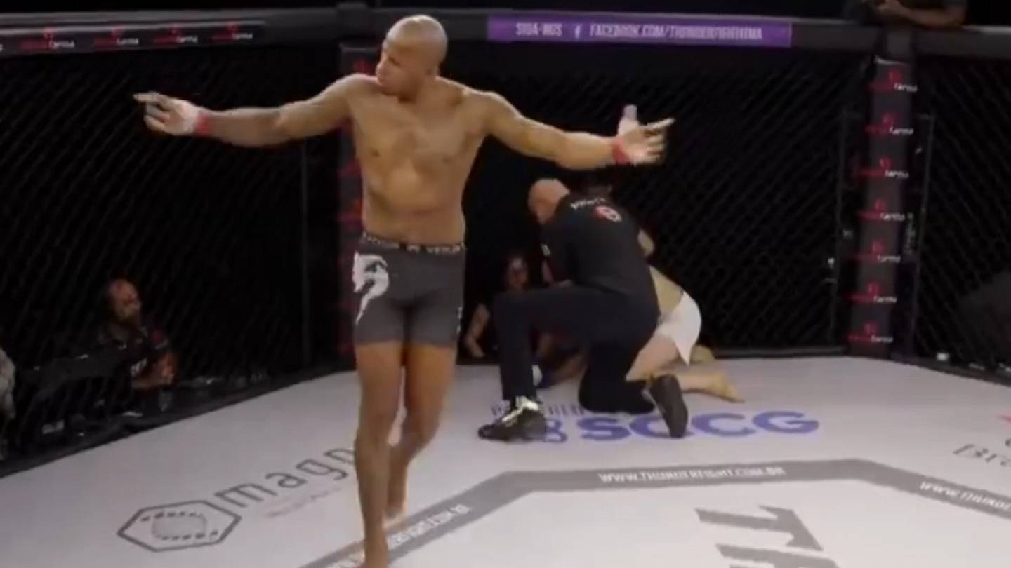 Kickbox Knockout Ex-kickboxing champion extends undefeated MMA record with 17-second ...
