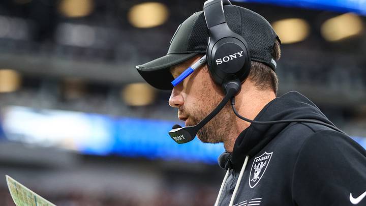 Aug 27, 2026; Paradise, Nevada, USA; Las Vegas Raiders head coach Klint Kubiak calls a play against the San Francisco 49ers during the first half at Allegiant Stadium. Mandatory Credit: Christopher Trim-Imagn Images Aug 27, 2026; Paradise, Nevada, USA; Las Vegas Raiders head coach Klint Kubiak calls a play against the San Francisco 49ers during the first half at Allegiant Stadium. Mandatory Credit: Christopher Trim-Imagn Images