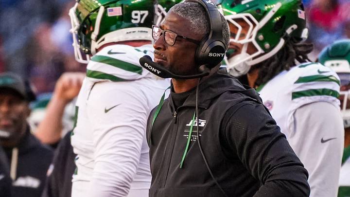 Breaking down where Jets HC Aaron Glenn came up short in Sunday's loss to the Patriots. 