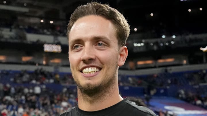 Dolphins host Miami's Carson Beck as QB draft rumors begin heating up