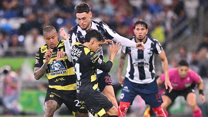 Robert Kenedy, Lucas Ocampos, Carlos Sánchez y Carlos Salcedo en el Clausura 2026 