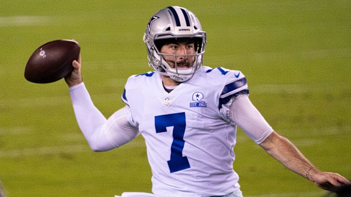Dallas Cowboys quarterback Ben DiNucci passes the ball against the Philadelphia Eagles.
