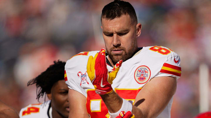 Kansas City Chiefs tight end Travis Kelce (87) prepares to hit the field during the first quarter against the Tennessee Titans at Nissan Stadium in Nashville, Tenn., Sunday, Dec. 21, 2025.