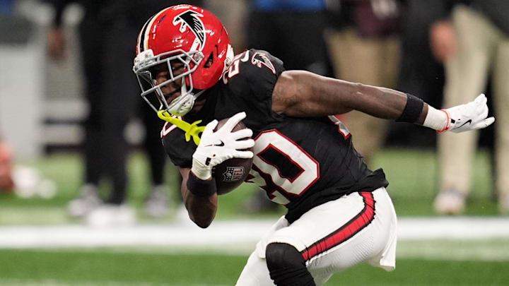 Atlanta Falcons cornerback Dee Alford 